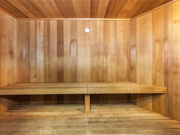 19350 Sherman Way 124, Reseda CA 91335