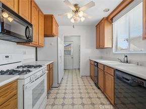 2912 Yearling Street, Lakewood CA 90712