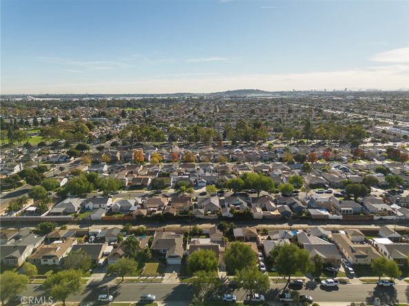 2912 Yearling Street, Lakewood CA 90712