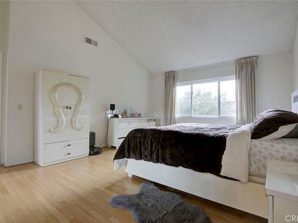 20442 Runnymede, Winnetka CA 91306