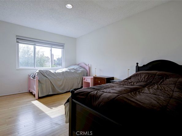 20442 Runnymede, Winnetka CA 91306