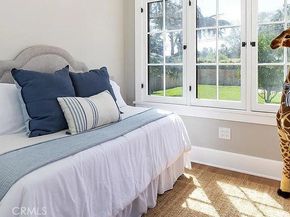 977 N Hill Avenue, Pasadena CA 91104