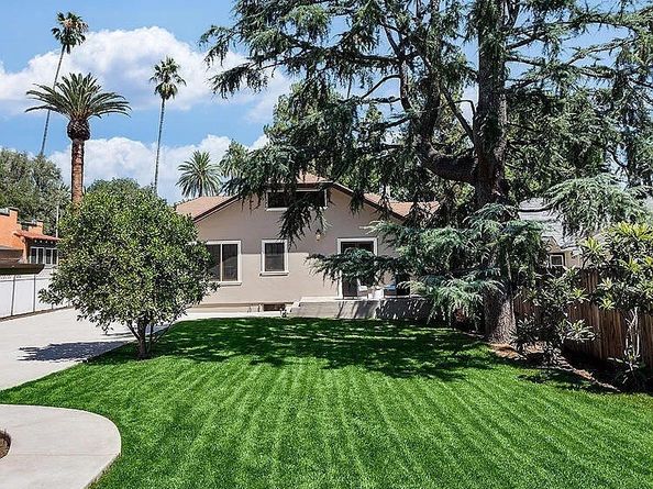 977 N Hill Avenue, Pasadena CA 91104