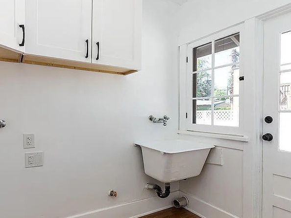 977 N Hill Avenue, Pasadena CA 91104