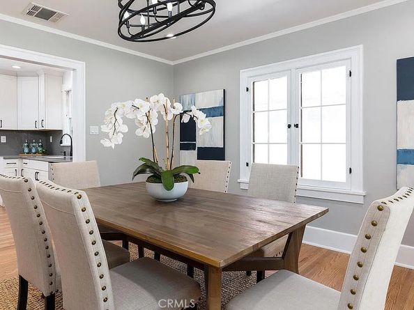 977 N Hill Avenue, Pasadena CA 91104