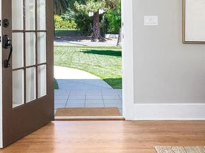 977 N Hill Avenue, Pasadena CA 91104