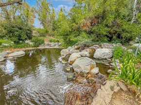 7050 Shoup 163, Canoga Park CA 91303