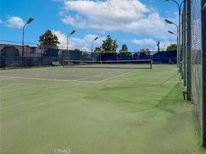 7050 Shoup 163, Canoga Park CA 91303