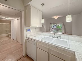 7050 Shoup 163, Canoga Park CA 91303