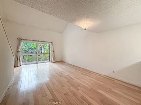 7050 Shoup 163, Canoga Park CA 91303