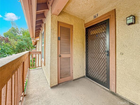 7050 Shoup 163, Canoga Park CA 91303