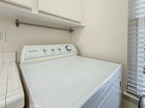 7050 Shoup 163, Canoga Park CA 91303