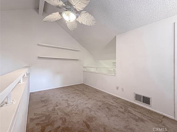 7050 Shoup 163, Canoga Park CA 91303