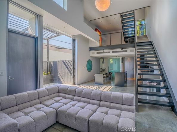 1011 N Orange Grove Avenue 5, West Hollywood CA 90046