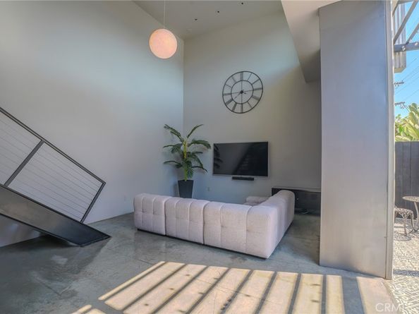 1011 N Orange Grove Avenue 5, West Hollywood CA 90046