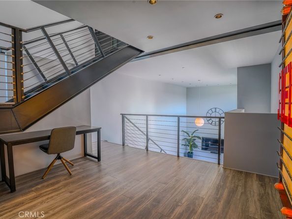 1011 N Orange Grove Avenue 5, West Hollywood CA 90046