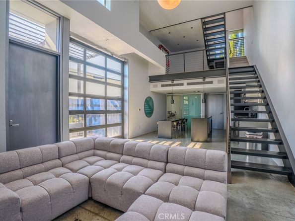 1011 N Orange Grove Avenue 5, West Hollywood CA 90046