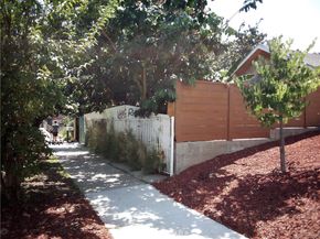 1127 N Commonwealth Avenue, Los Angeles CA 90029