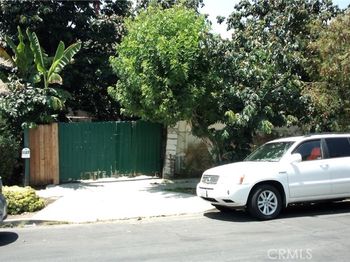 1127 N Commonwealth Avenue