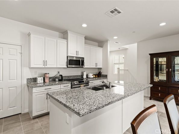 4398 Cadence Way, Oceanside CA 92057