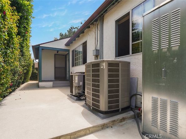 6648 Gaviota Avenue, Van Nuys CA 91406