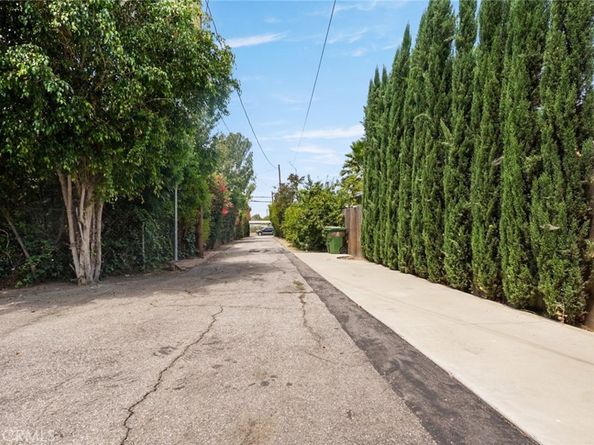 6648 Gaviota Avenue, Van Nuys CA 91406