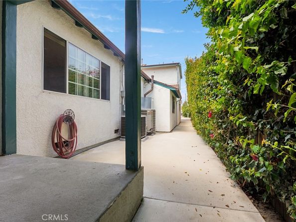 6648 Gaviota Avenue, Van Nuys CA 91406