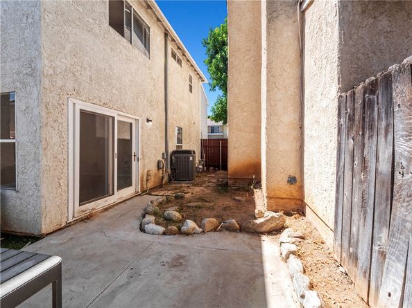11384 Dronfield 36, Pacoima CA 91331