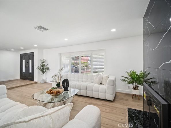 19040 Celtic Street, Porter Ranch CA 91326