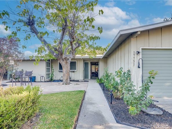 17751 Stagg Street, Reseda CA 91335