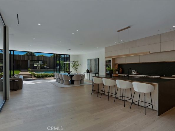 4939 Petit Avenue, Encino CA 91436