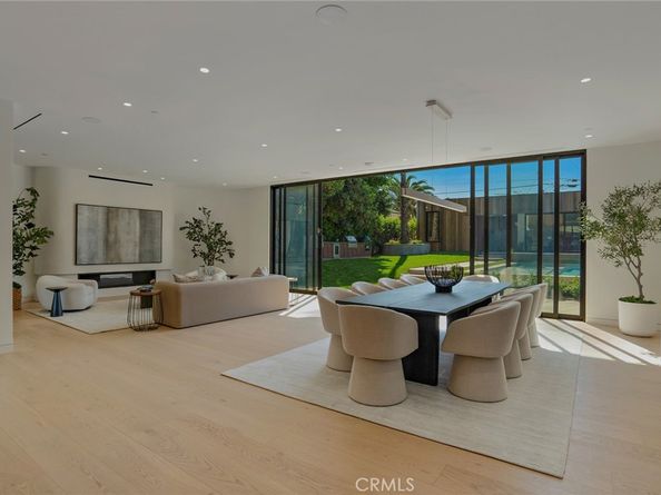 4939 Petit Avenue, Encino CA 91436