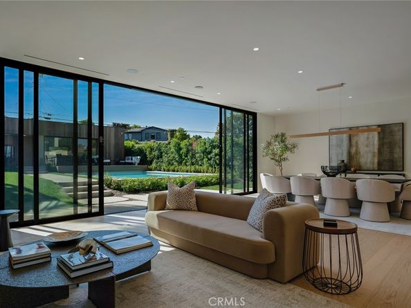4939 Petit Avenue, Encino CA 91436