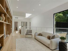 4939 Petit Avenue, Encino CA 91436