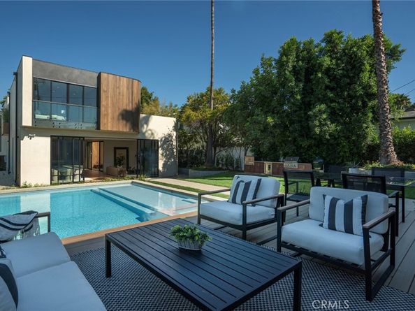 4939 Petit Avenue, Encino CA 91436