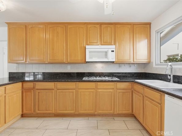 6820 Gross Avenue, West Hills CA 91307