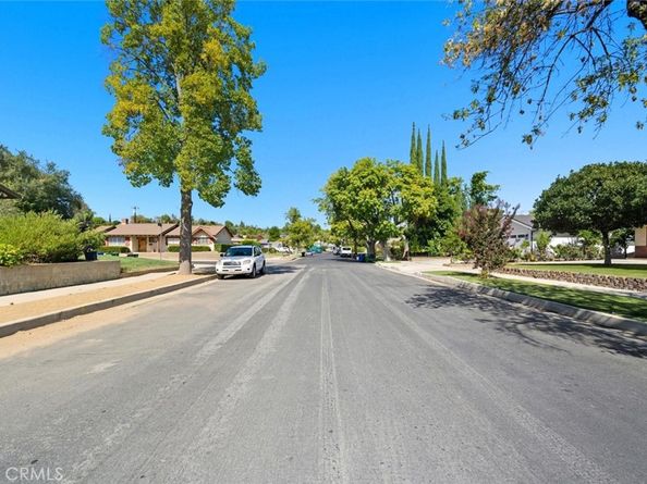 6820 Gross Avenue, West Hills CA 91307