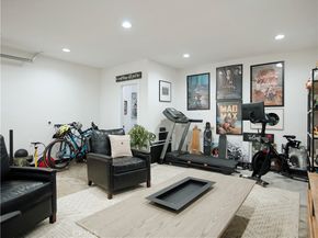2330 W 29th Place, Los Angeles CA 90018