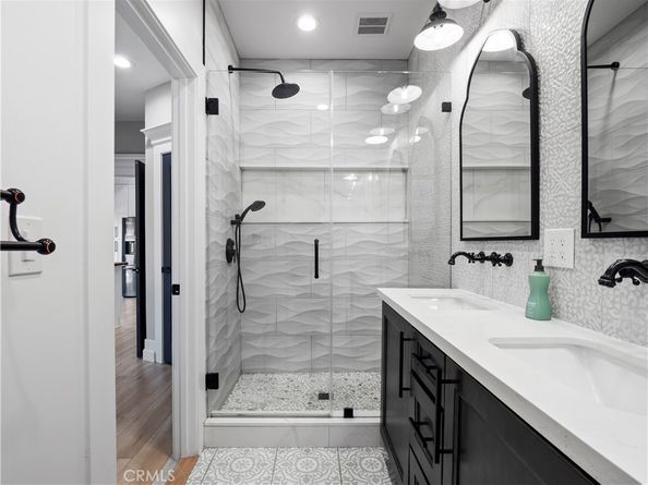 2330 W 29th Place, Los Angeles CA 90018