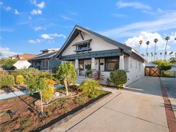2330 W 29th Place