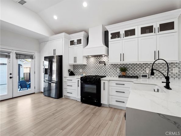 2330 W 29th Place, Los Angeles CA 90018