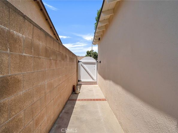 18944 Prairie Street, Northridge CA 91324