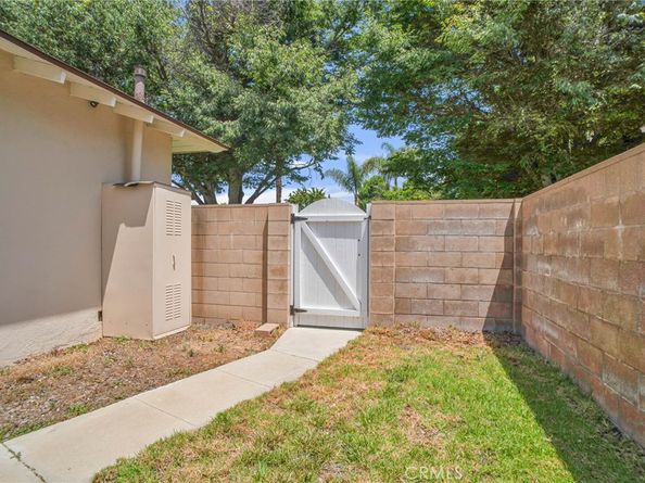 18944 Prairie Street, Northridge CA 91324