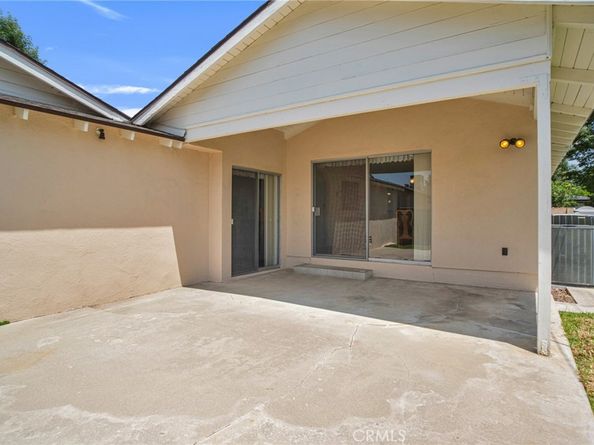 18944 Prairie Street, Northridge CA 91324