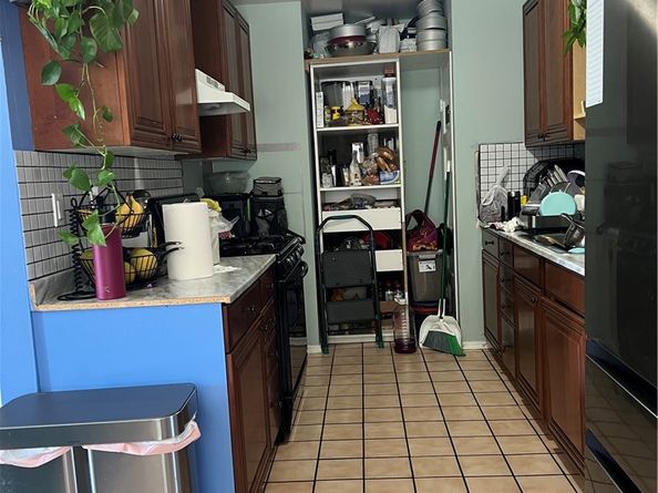 9122 S Hoover Street, Los Angeles CA 90044