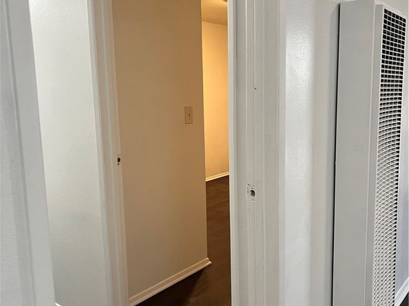 9122 S Hoover Street, Los Angeles CA 90044