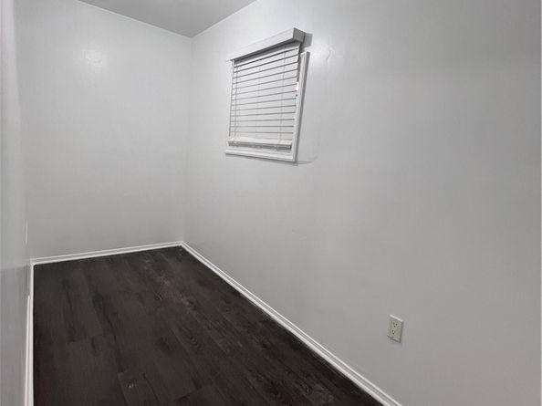 9122 S Hoover Street, Los Angeles CA 90044