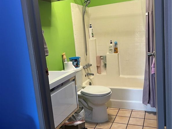 9122 S Hoover Street, Los Angeles CA 90044