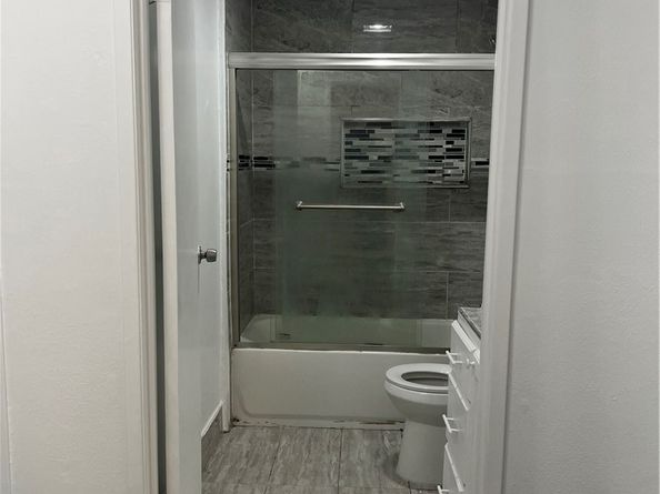 9122 S Hoover Street, Los Angeles CA 90044