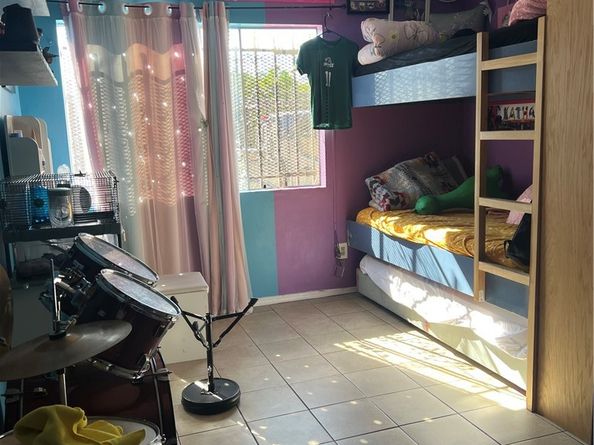 9122 S Hoover Street, Los Angeles CA 90044